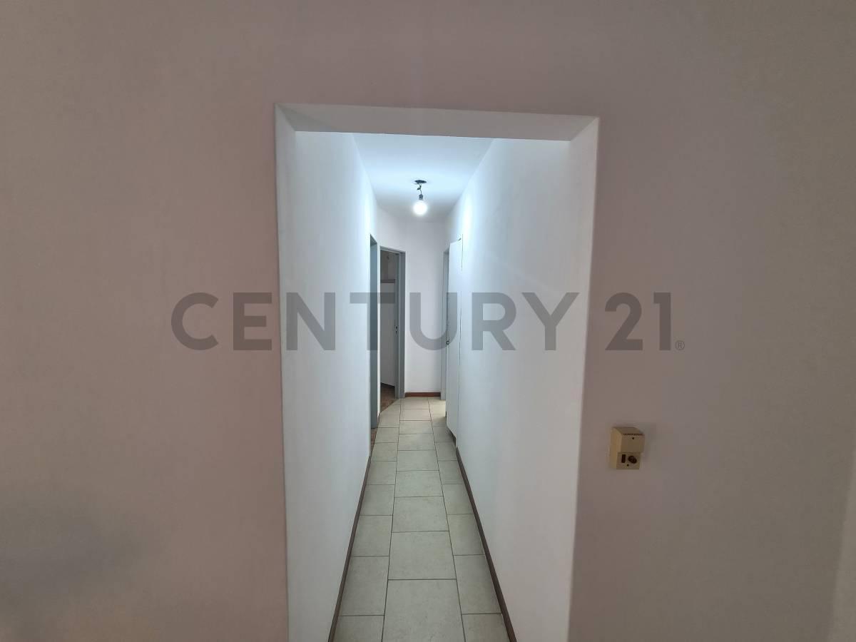 Foto de VENTA DEPARTAMENTO TRES AMBIENTES FLORES SUR, imagen 4