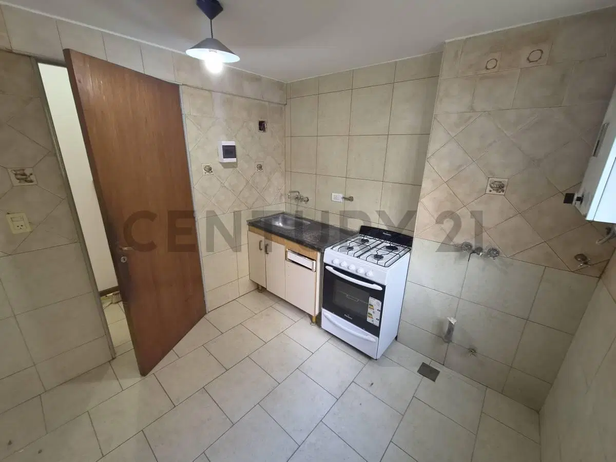 VENTA DEPARTAMENTO TRES AMBIENTES  FLORES SUR 3