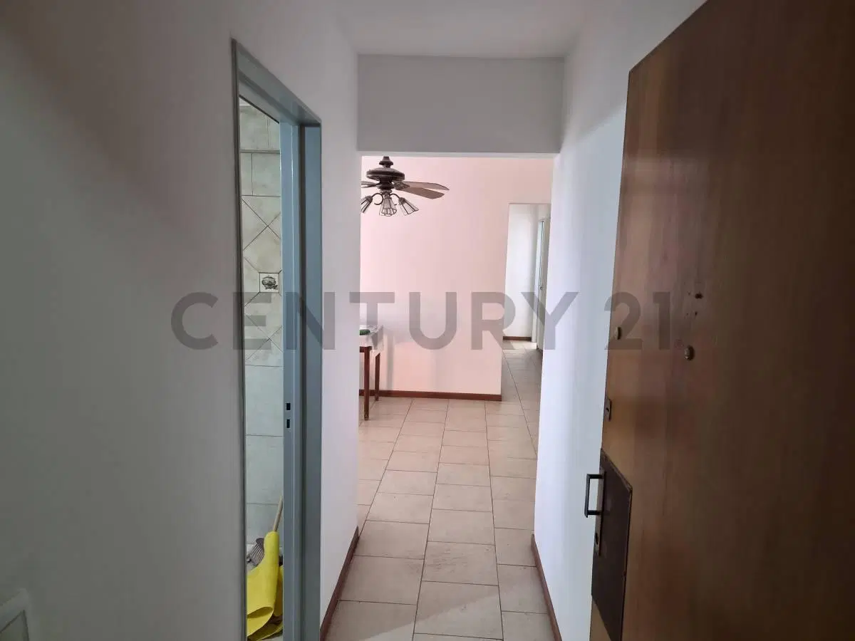 VENTA DEPARTAMENTO TRES AMBIENTES  FLORES SUR 2