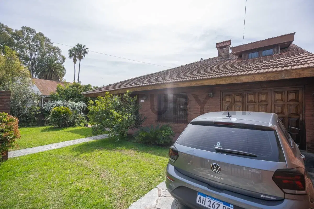 VENTA CHALET 5 AMB SOBRE LOTE DOBLE EN ITUZAINGO NORTE 4