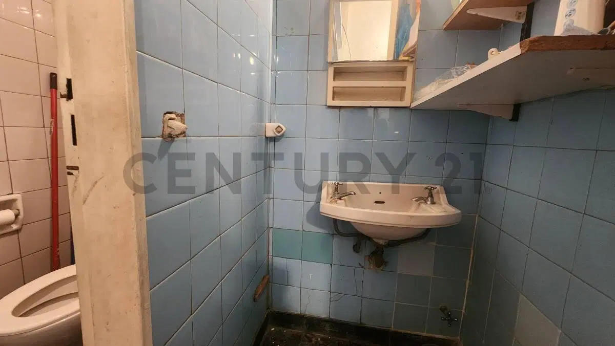 VENTA LOCAL AL FRENTE EN PALERMO 8