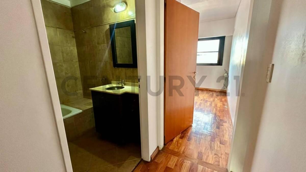 Foto de Departamento 2 Ambientes con Cochera y Balcón al Frente, imagen 4