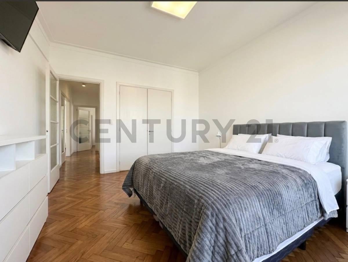 Foto de VENTA DEPARTAMENTO PISO COMPLETO CON BALCON FRENTE AL CONGRESO DE LA, imagen 4