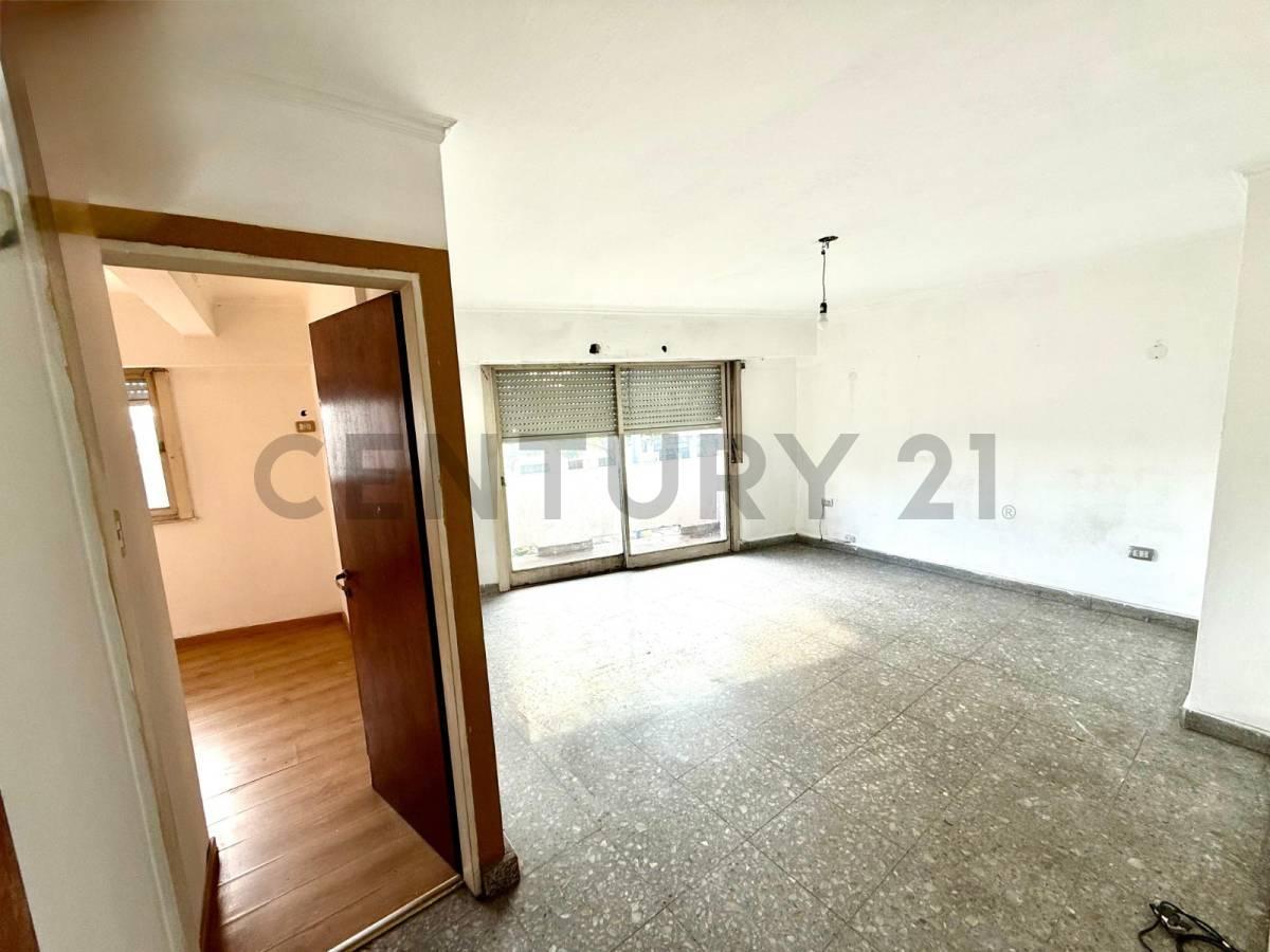 Foto de VENTA CASA LOTE PROPIO CON LOCAL PARQUE AVELLANEDA, imagen 1