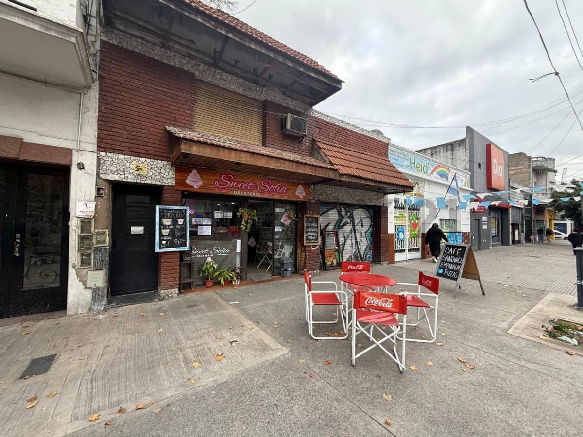 Foto de OPORTUNIDAD de inversión con locales comerciales y vivienda en Parque, imagen 1