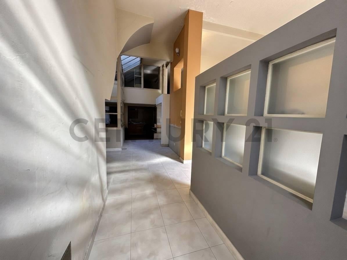 Foto de PH Tipo Loft al Frente con Entrada Independiente y Reciclado a Nuevo en, imagen 3