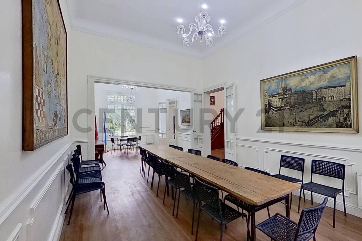 Foto de VENTA CASA 6 AMBIENTES CON JARDIN Y COCHERA - BELGRANO R, imagen 1