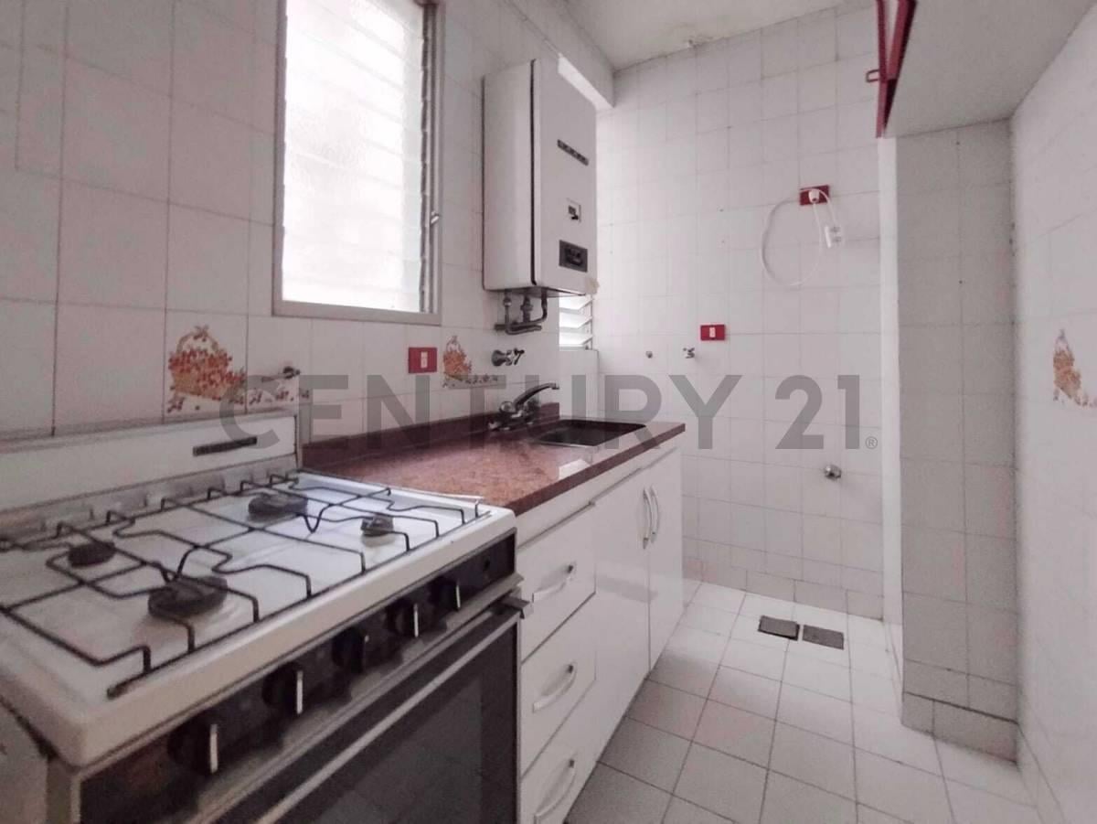 Foto de EXCELENTE 2 AMBIENTES EN VENTA MUY LUMINOSO Y FUNCIONAL, imagen 3