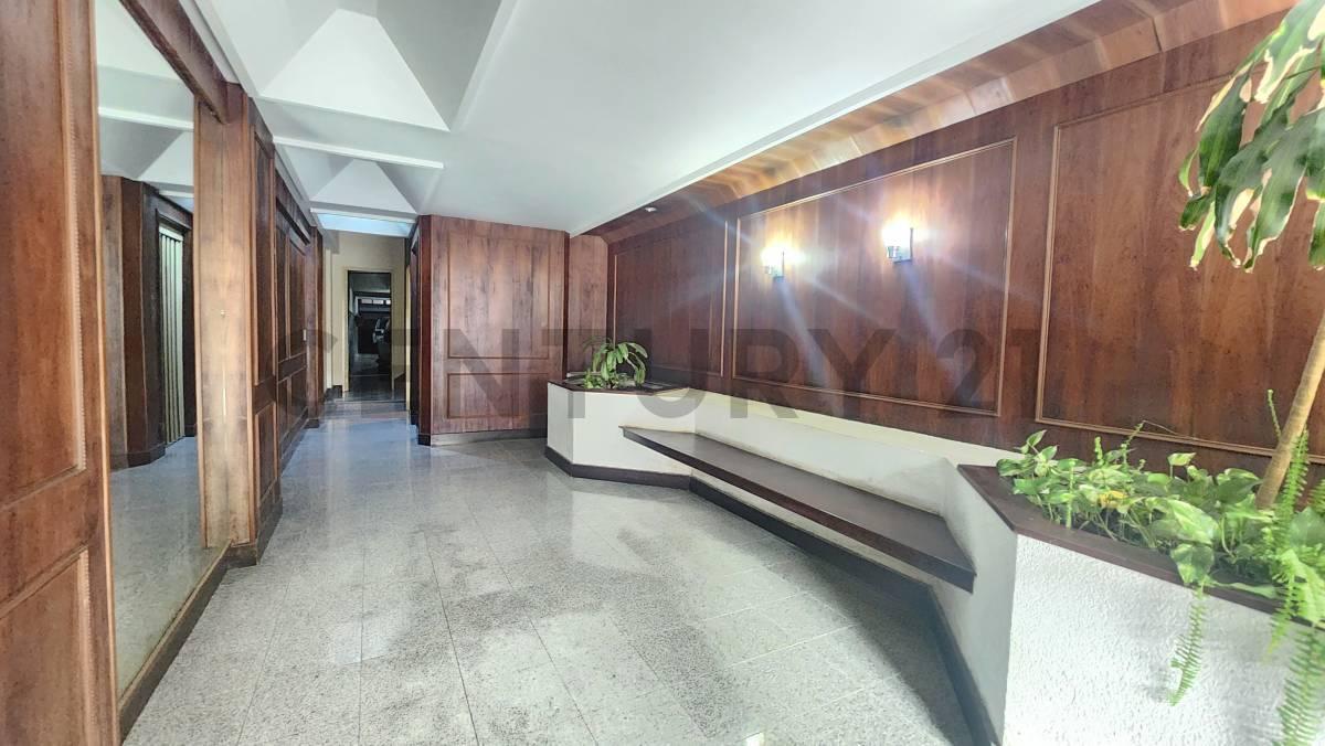 Foto de VENTA Departamento 4 ambientes con cochera en Caballito Norte · Apto, imagen 5