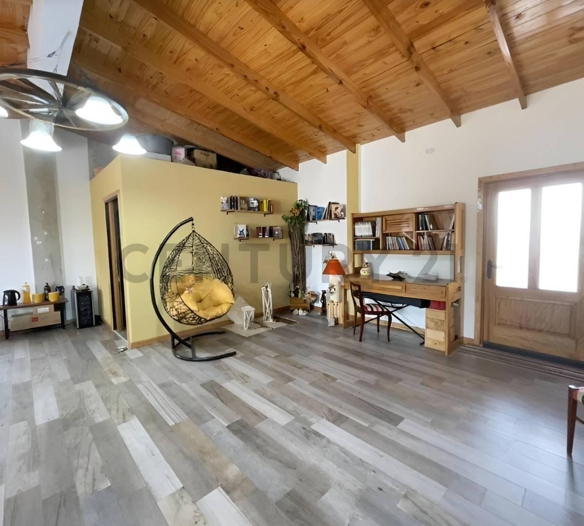 Foto de EXCELENTE OPORTUNIDAD: IDEAL VIVIENDA MULTIFAMILIAR O INVERSIÓN, imagen 2