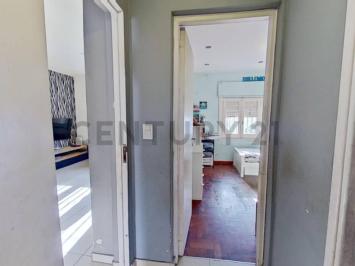 Foto de Casa en venta en Parque Avellaneda con jardin, quincho y terraza, imagen 1