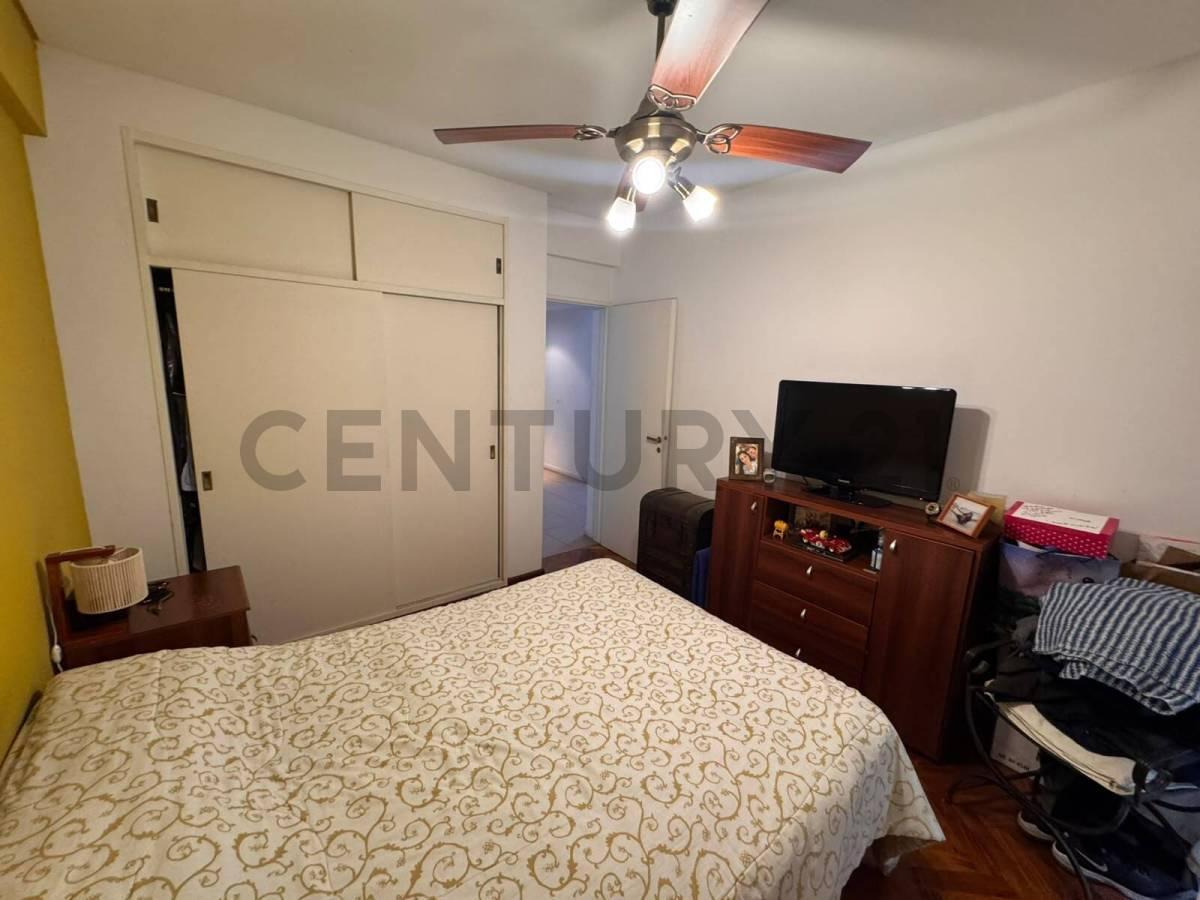 Foto de Venta 2 ambientes con balcón corrido - Piso 8 al frente en Villa Urquiza, imagen 5