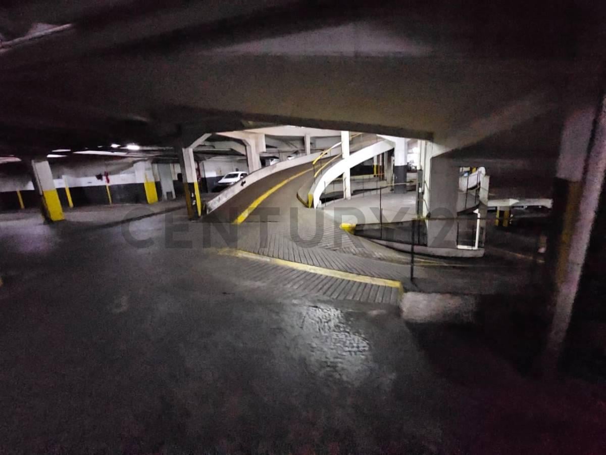 Foto de Cochera doble sobre Av 9 de Julio - Acceso 24 hs., imagen 4