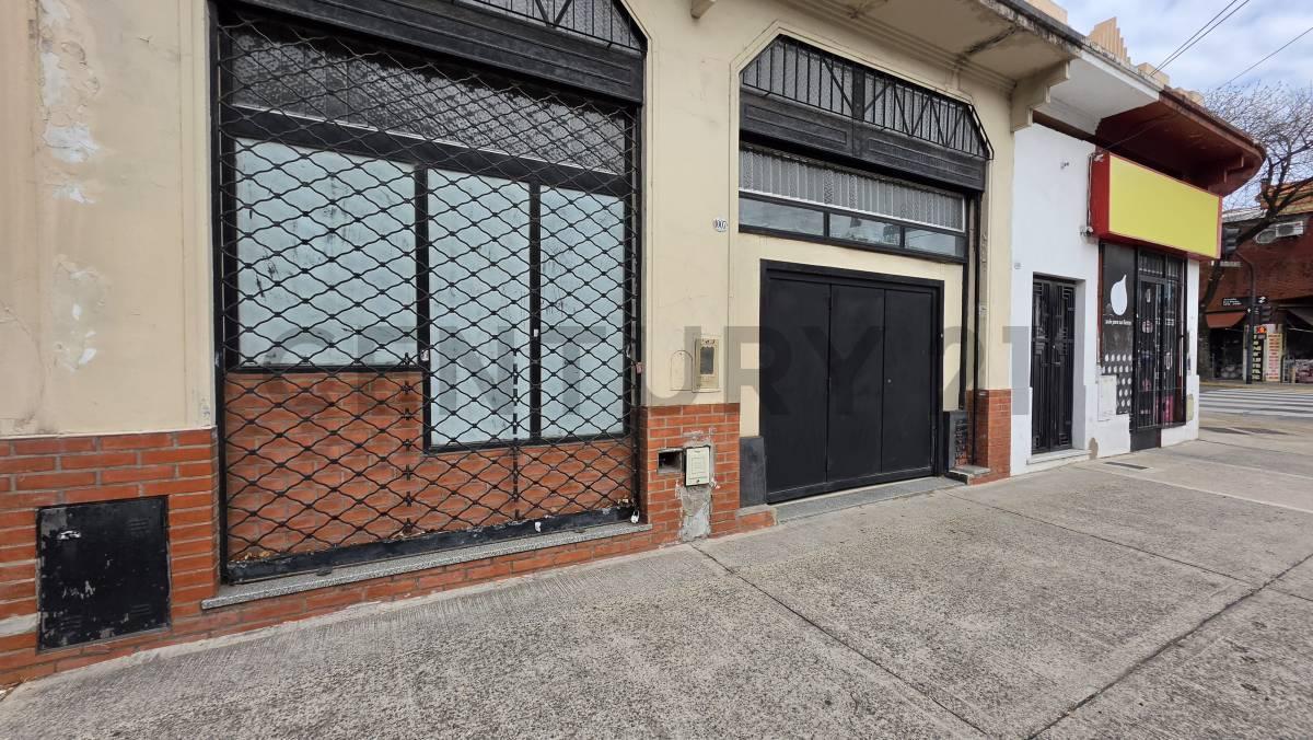 Foto de Local comercial en Flores — a metros de Av. Eva Perón, imagen 1