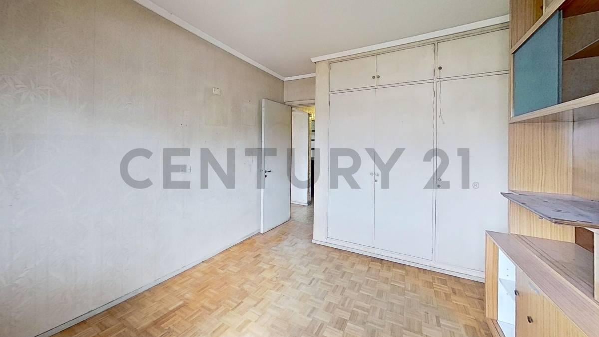 Foto de Departamento de 3 ambientes en venta al frente en Boedo, imagen 3