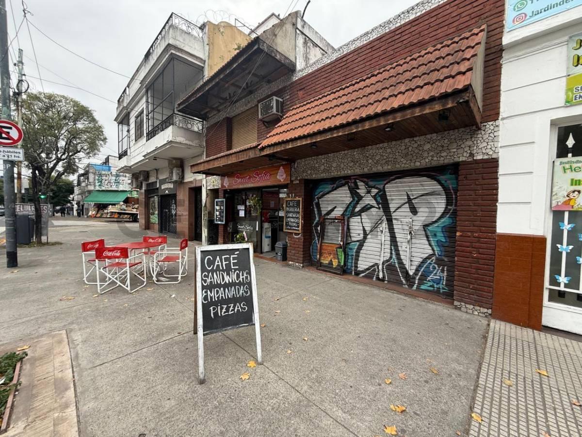 Foto de OPORTUNIDAD de inversión con locales comerciales y vivienda en Parque, imagen 3