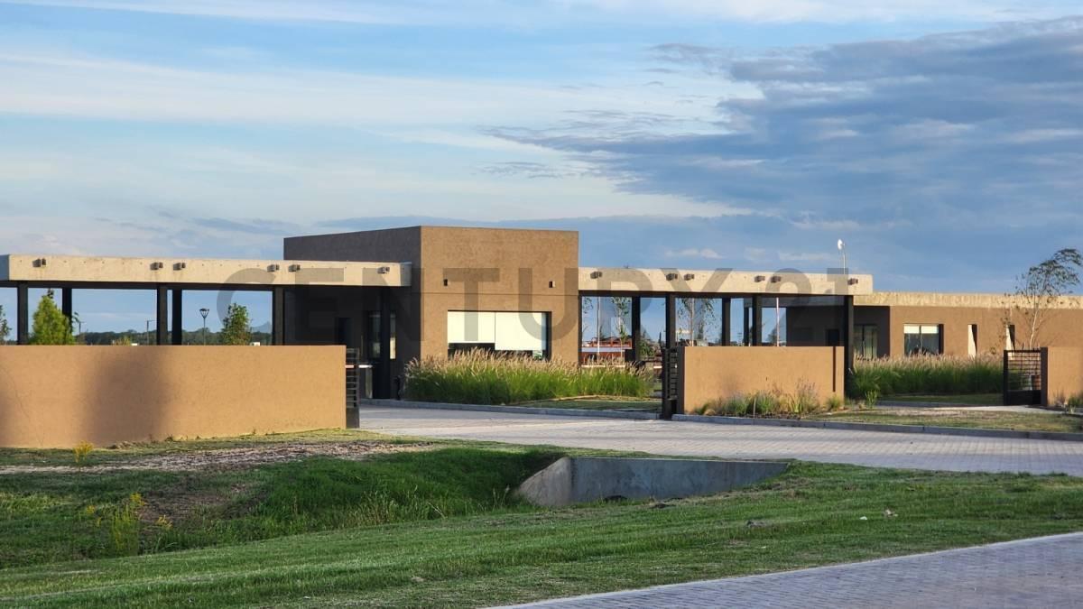Foto de ESPECTACULAR LOTE EN UNO DE LOS MÁS PROMETEDORES BARRIOS DE CANNING, imagen 1