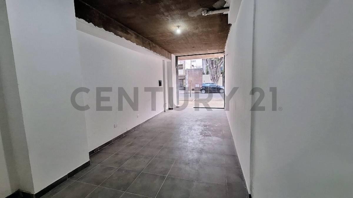 Foto de Venta Local Comercial a estrenar, para uso o renta, Zona de Alta, imagen 2