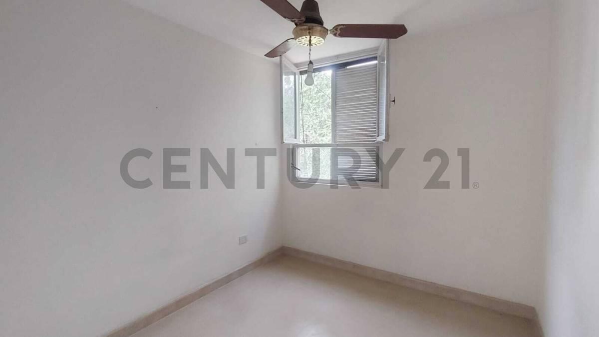 Foto de VENTA DEPTO 4 AMB CON BALCON EN RAMOS MEJIA., imagen 2