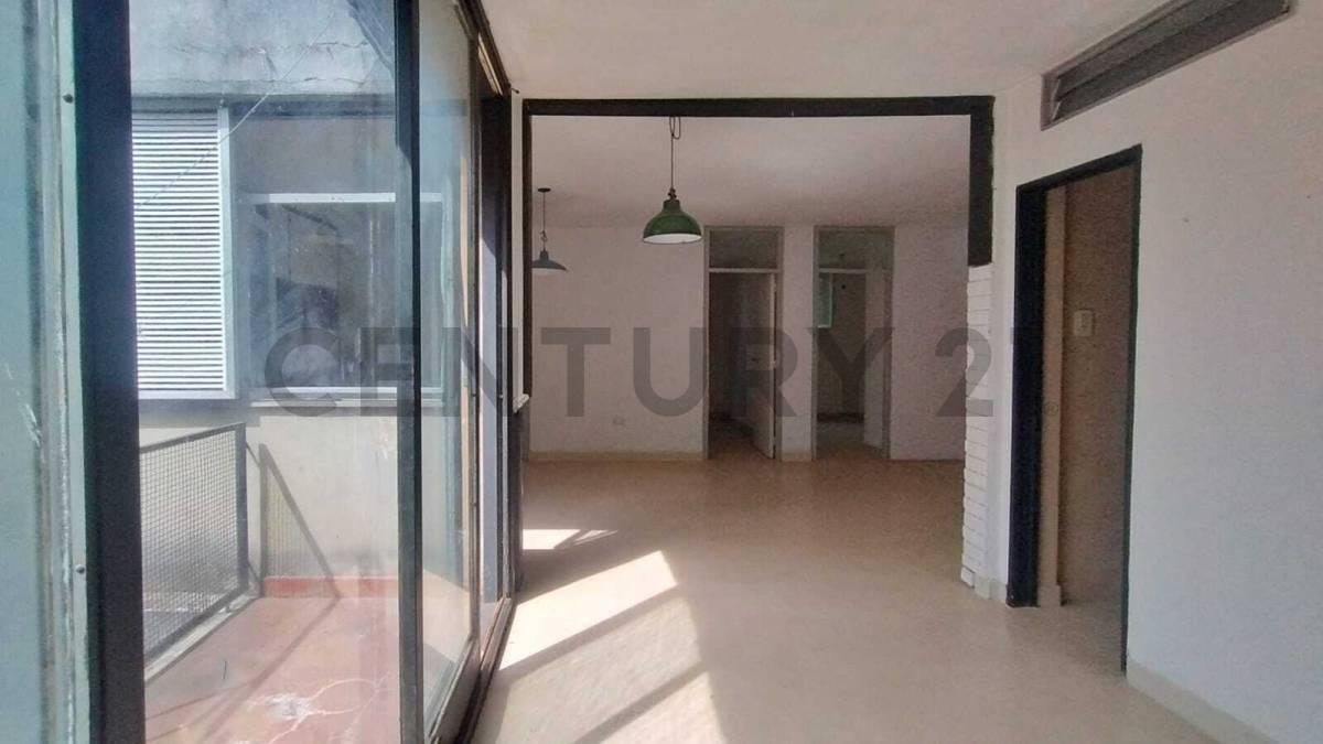 Foto de VENTA DEPTO 4 AMB CON BALCON EN RAMOS MEJIA., imagen 1