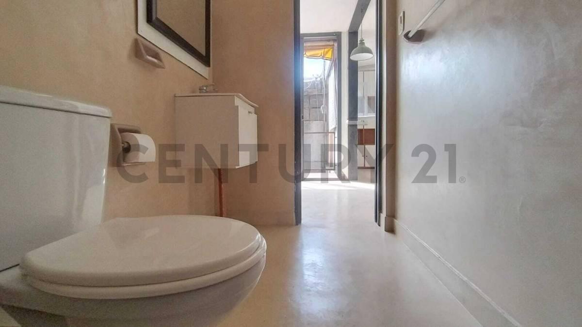 Foto de VENTA DEPTO 4 AMB CON BALCON EN RAMOS MEJIA., imagen 4