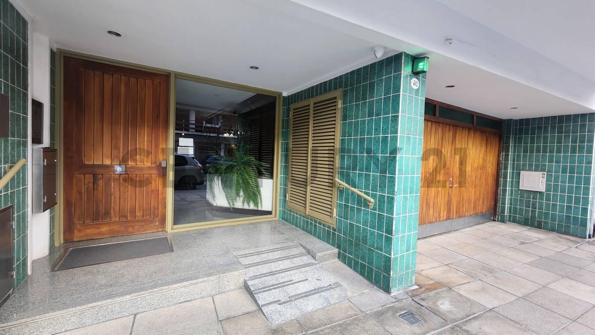 Foto de VENTA Departamento 4 ambientes con cochera en Caballito Norte · Apto, imagen 3
