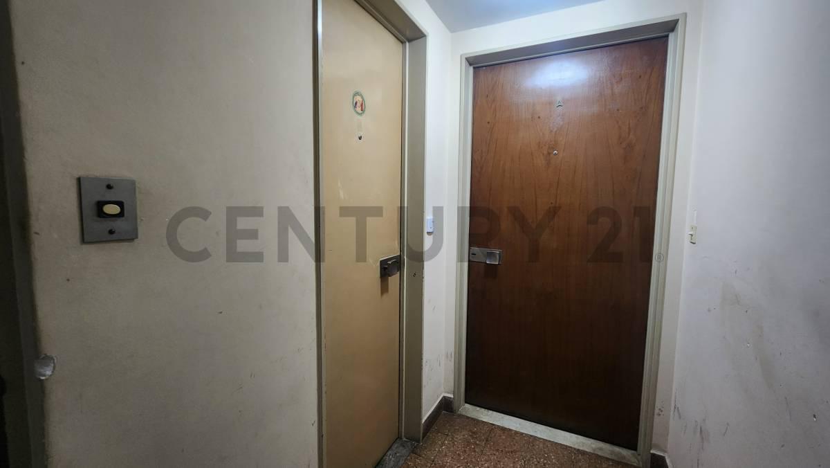 Foto de VENTA Departamento 4 ambientes con cochera en Caballito Norte · Apto, imagen 1