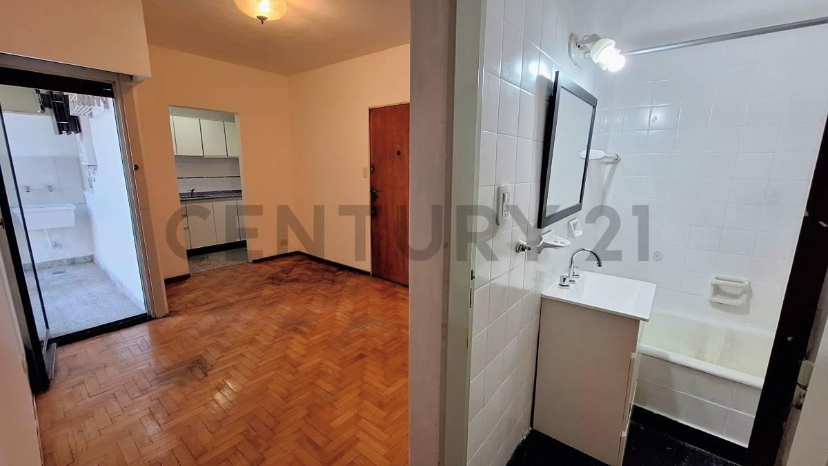 Foto de Alquiler Departamento 2 Ambientes Luminoso con Balcón/lavadero |, imagen 3