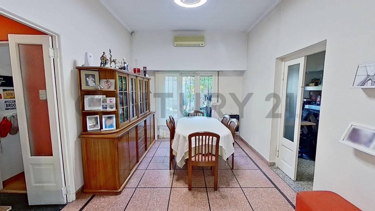 Foto de VENTA CASA 5 AMBIENTES LANUS ESTE, imagen 2