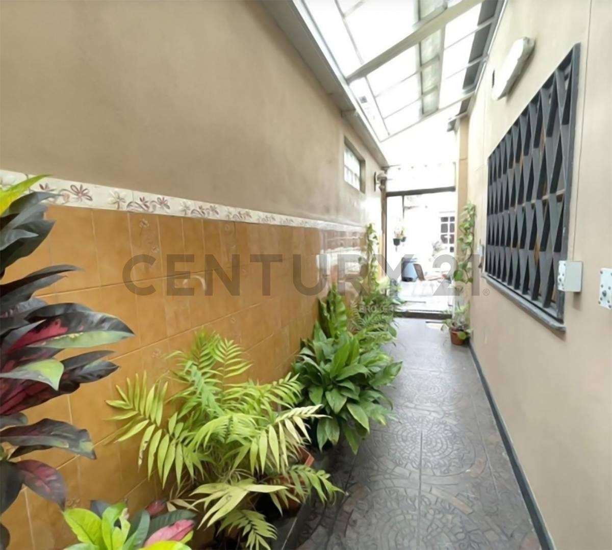 Foto de EXCELENTE OPORTUNIDAD: TERRENO PROPIO- IDEAL VIVIENDA MULTIFAMILIAR O, imagen 2