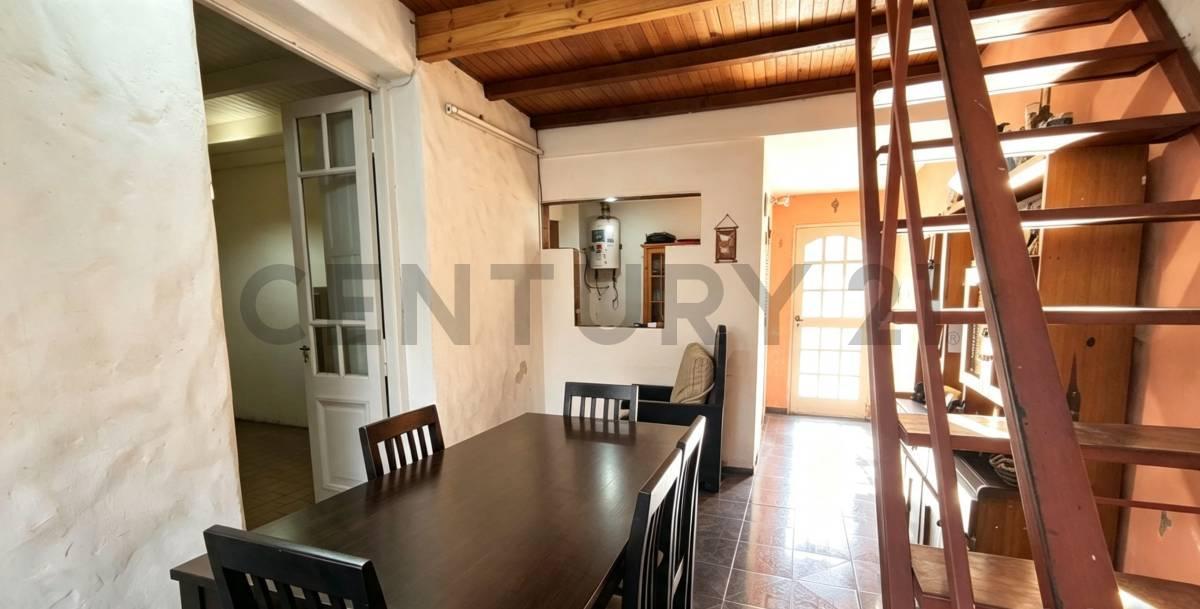Foto de Venta PH a Refaccionar con Amplio Patio y 3 Dormitorios – Villa Luro, imagen 1