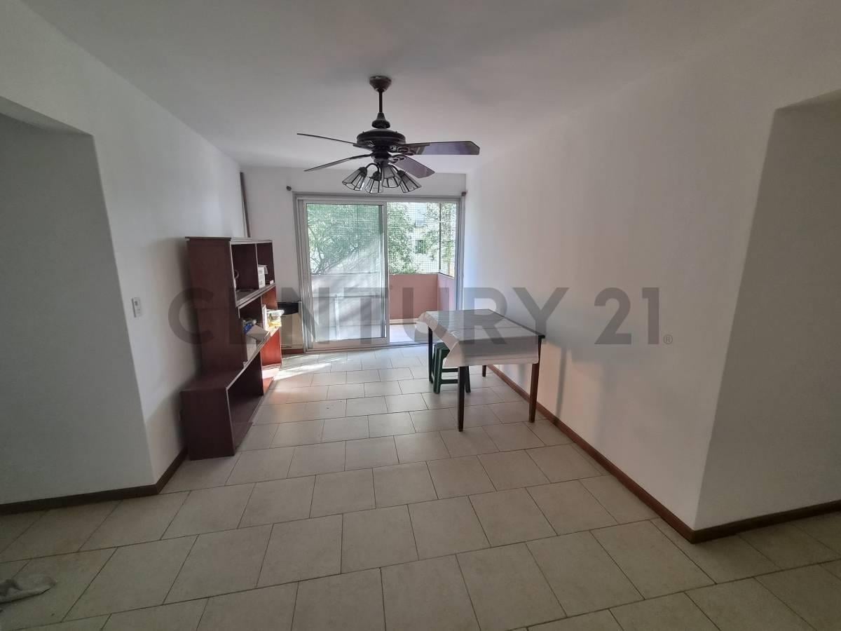Foto de VENTA DEPARTAMENTO TRES AMBIENTES FLORES SUR, imagen 4