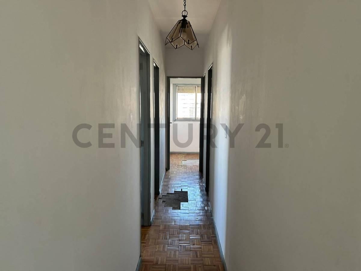 Foto de VENTA DEPARTAMENTO 4 AMBIENTES CON BALCON LUGANO, imagen 5