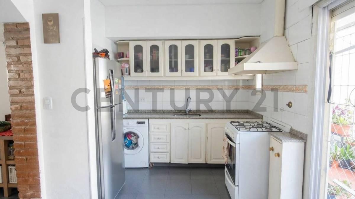 Foto de VENTA DUPLEX 3 AMBIENTES CON COCHERA Y PATIO, imagen 5