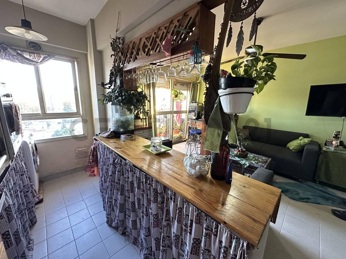 Foto de VENDE Excelente Departamento de 4 Ambientes con Balcón al Frente - La, imagen 4