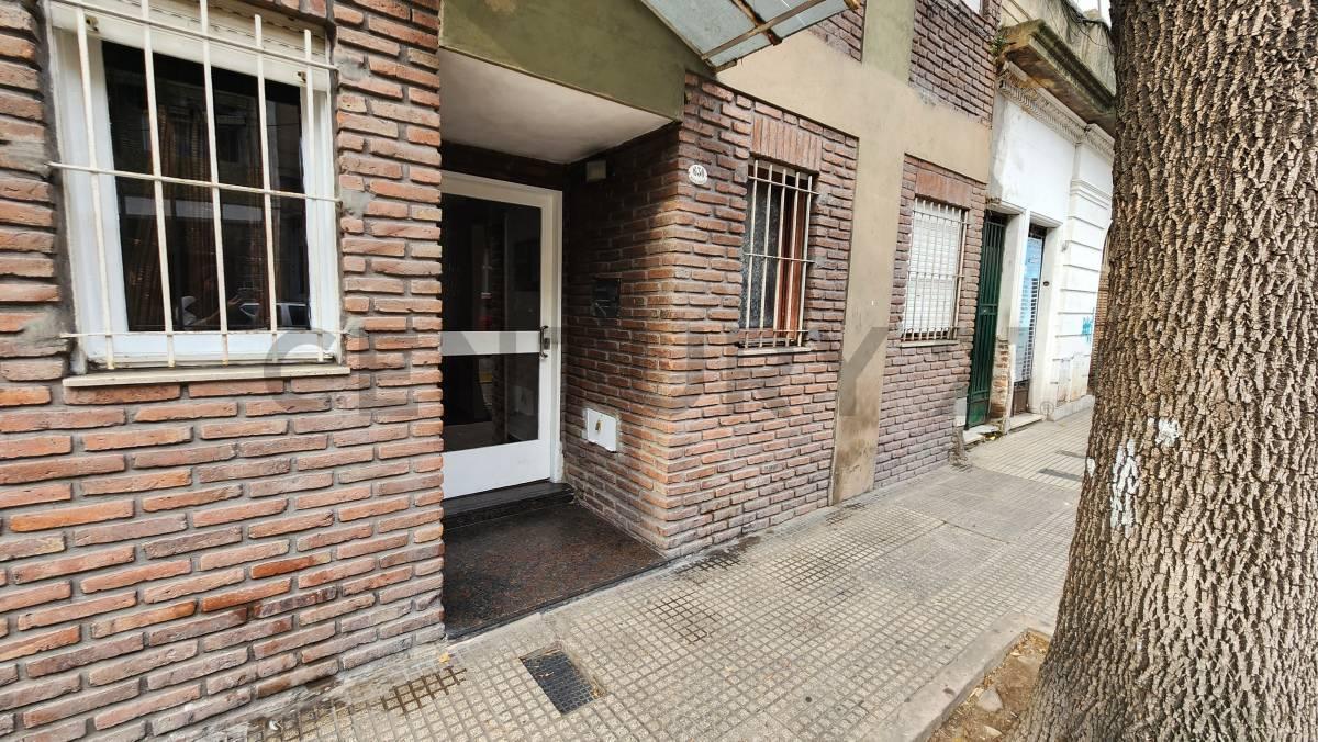 Foto de VENTA de Departamento Dúplex, tipo PH de 2 Ambientes en LA BOCA, imagen 3