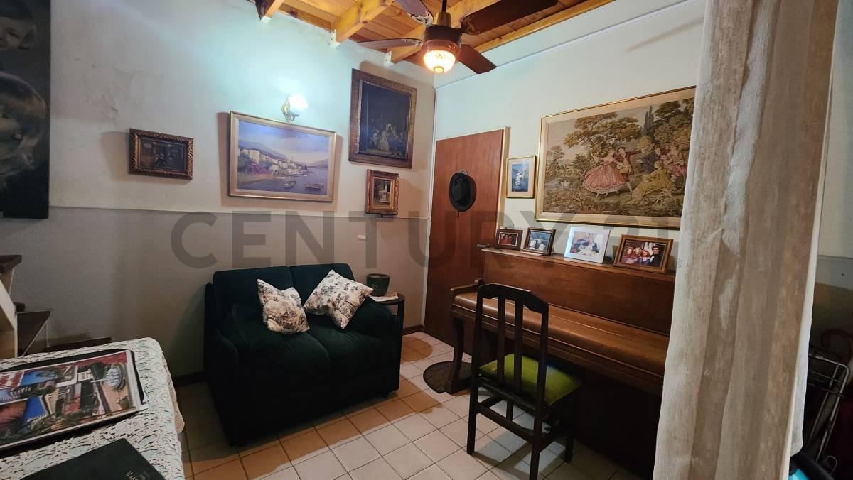 Foto de VENTA de Departamento Dúplex, tipo PH de 2 Ambientes en LA BOCA, imagen 2