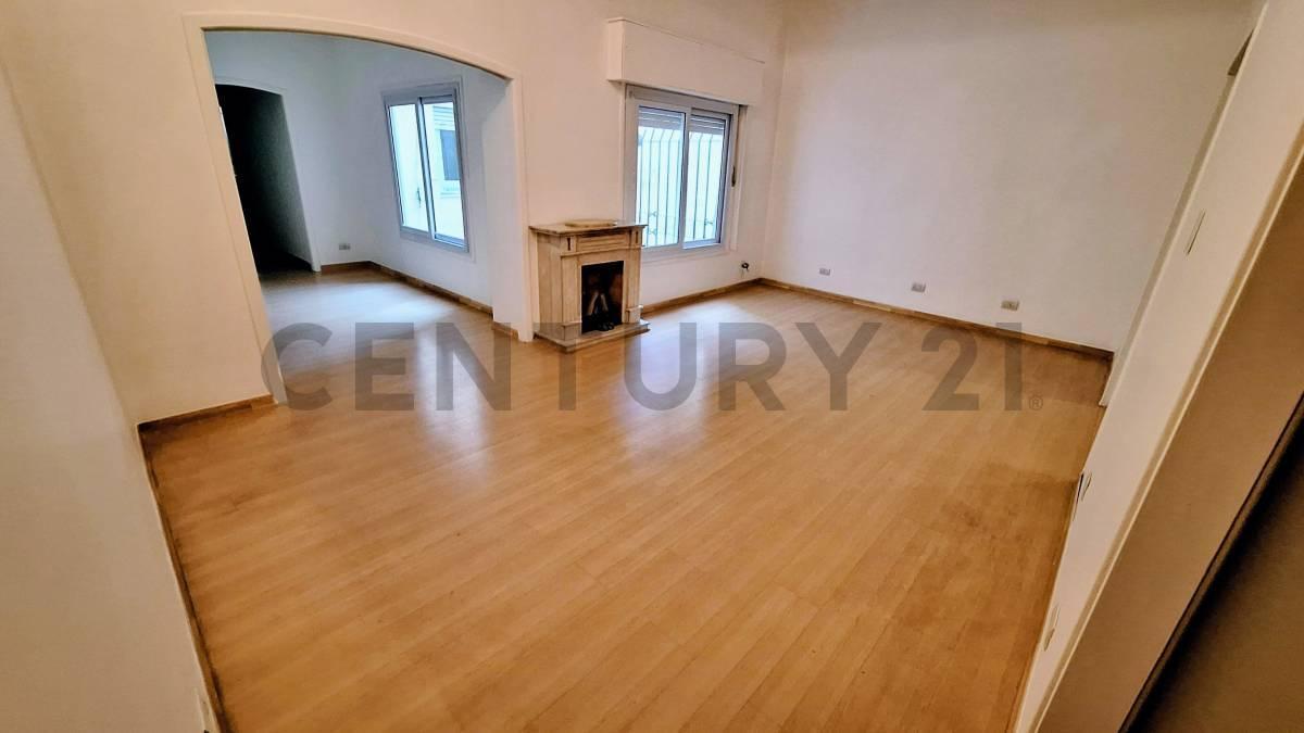 Foto de Venta Semipiso 3 Ambientes Almagro Reciclado Baños + Baño servicio, imagen 2