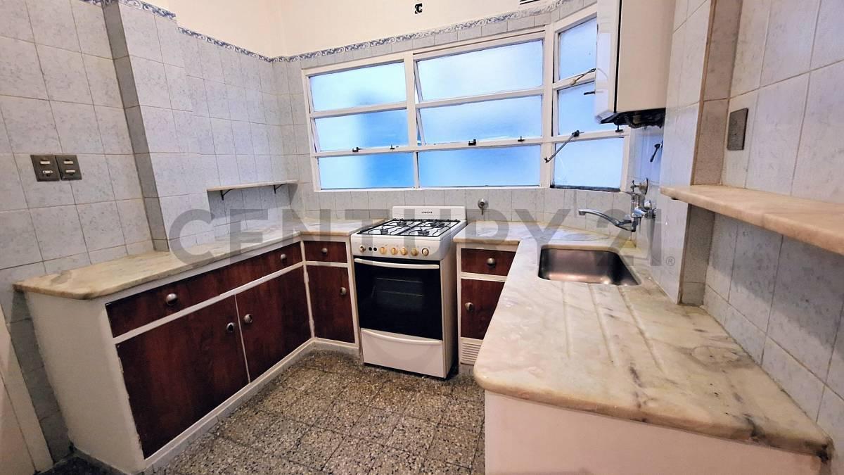 Foto de Venta Semipiso 5 Ambientes con Dependencia, 2 Baños + Baño de Servicio, imagen 2