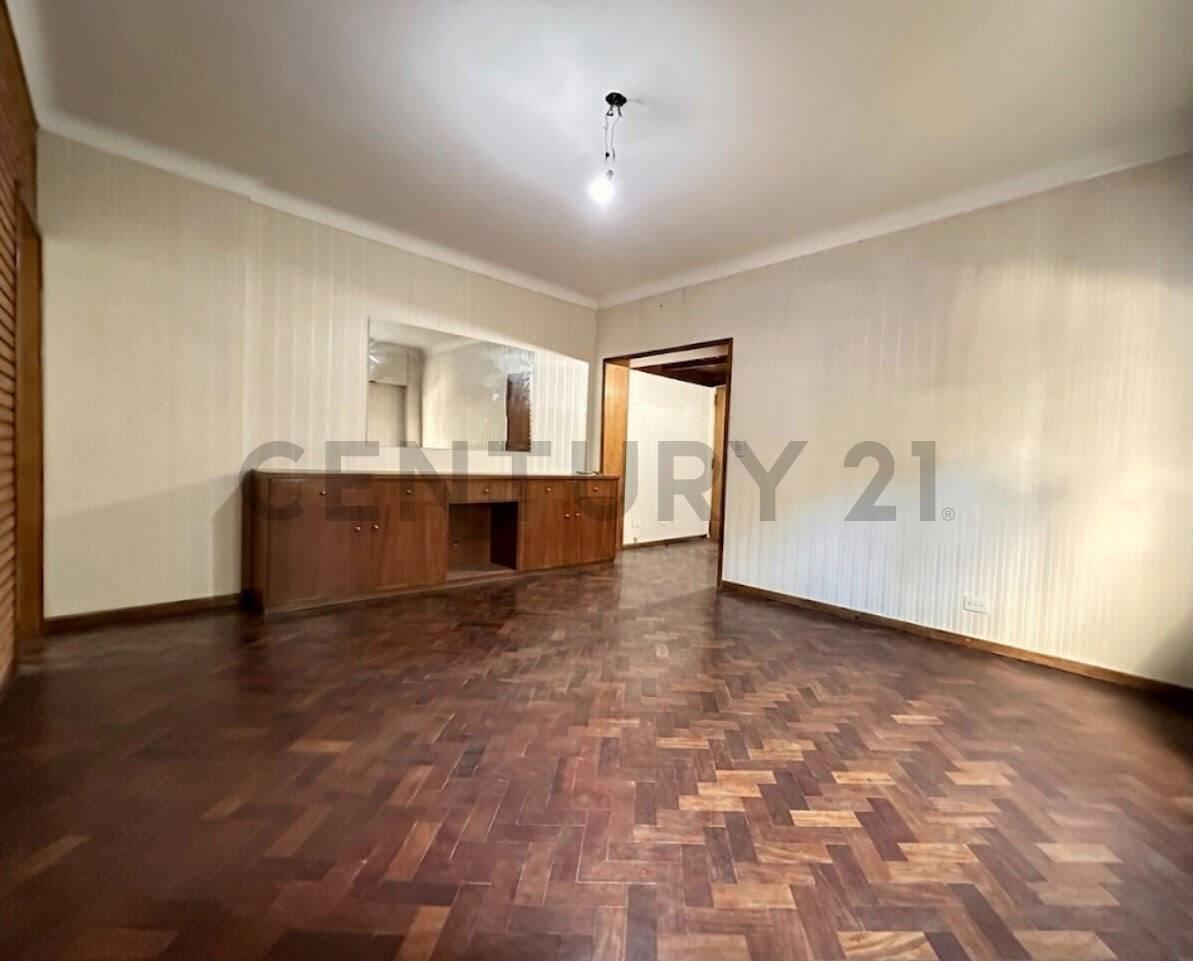 Foto de VENTA DEPARTAMENTO 3 AMBIENTES CON BALCON PARQUE CHACABUCO, imagen 1