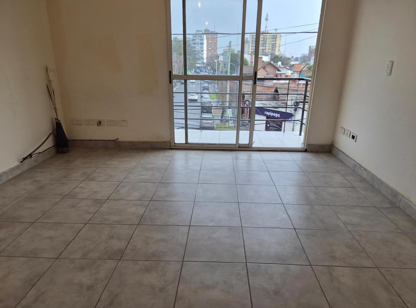Foto de Venta departamento dos ambientes, al frente acepta permutas., imagen 4