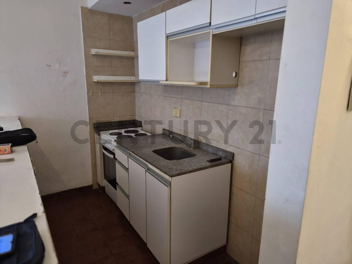 Foto de Venta departamento dos ambientes, al frente acepta permutas., imagen 1