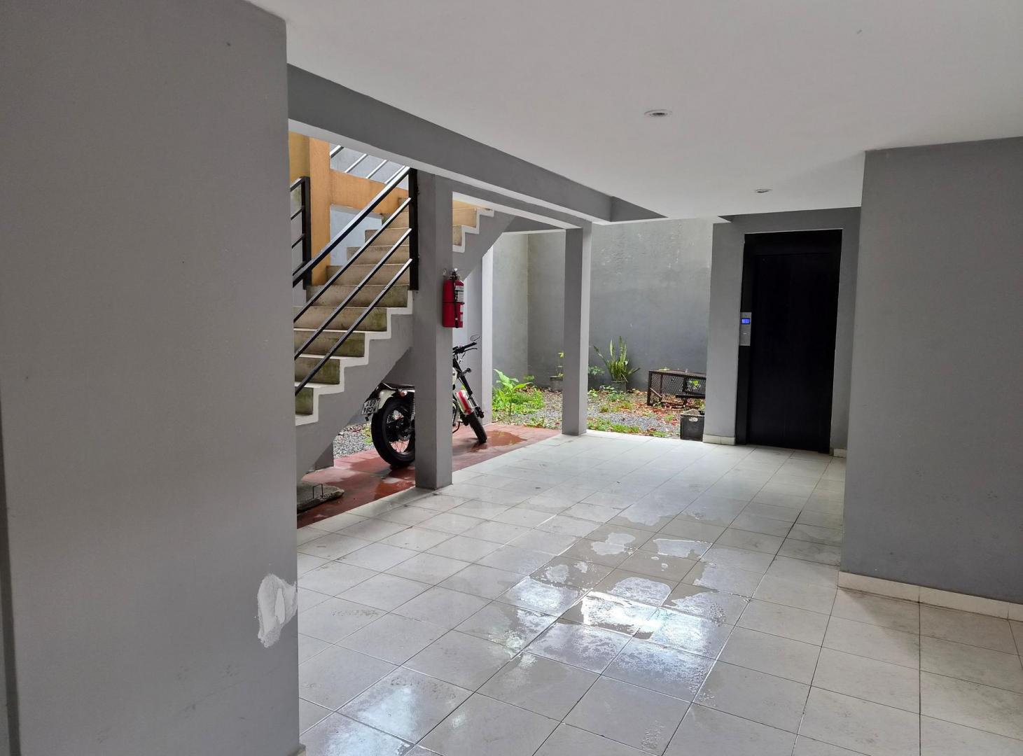 Foto de Alquiler Monoambiente Al Frente Con Balcón y SUM | Tucumán 329, Pilar, imagen 3
