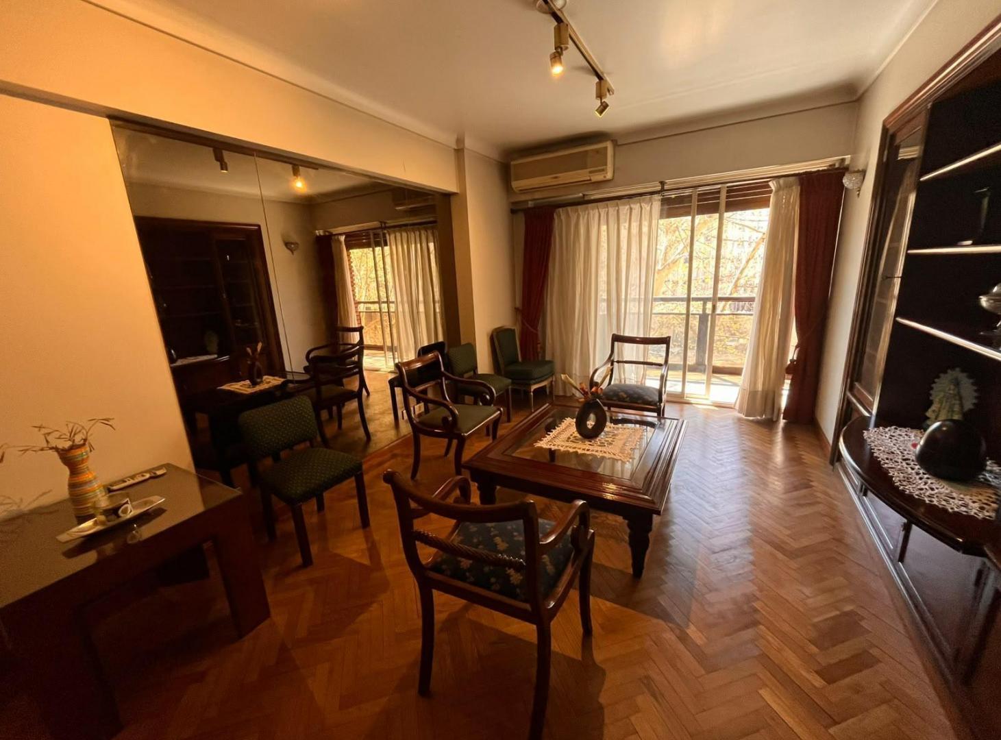 Foto de Departamento 5 ambientes con cochera en venta Recoleta, imagen 3