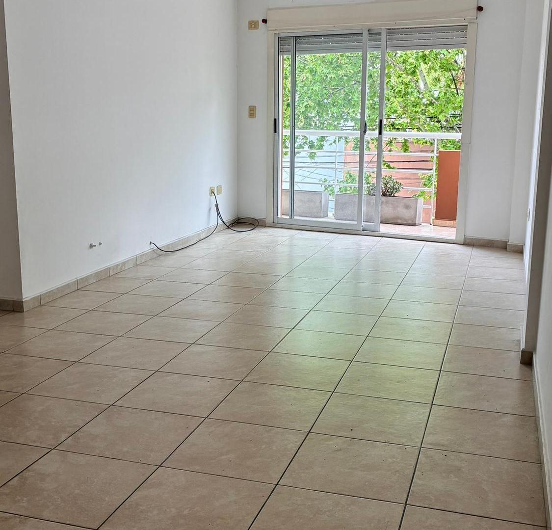 Foto de Departamento en alquiler en monte castro, imagen 1