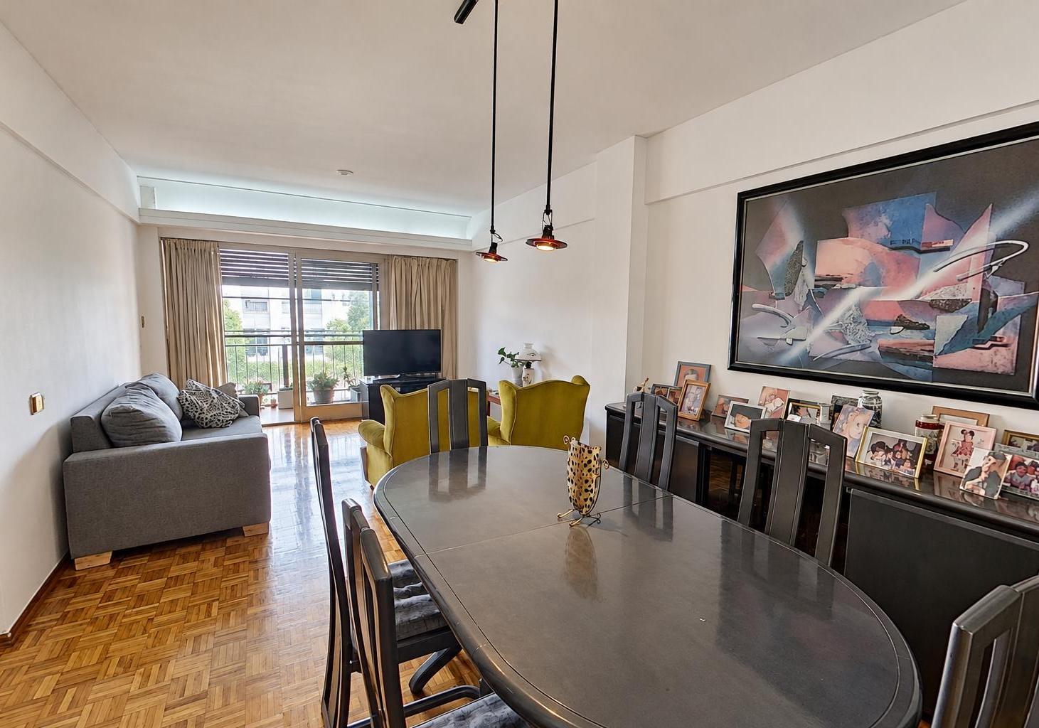 Foto de VENTA DEPARTAMENTO 4 AMBIENTES CON COCHERA COLEGIALES, imagen 2