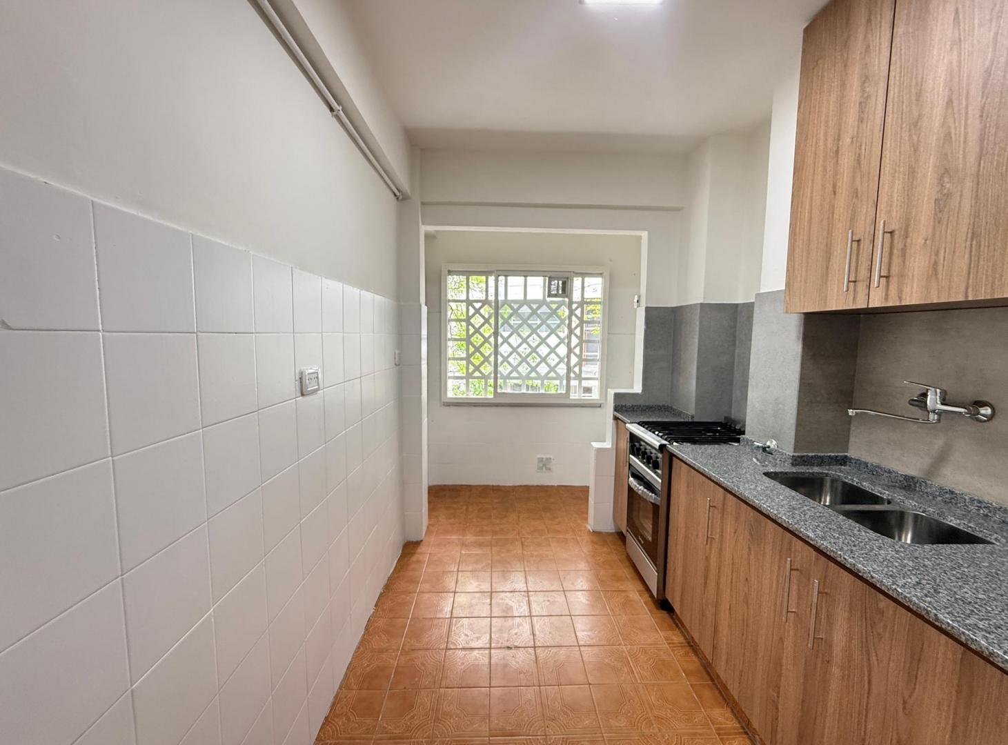 Foto de DEPARTAMENTO 3 AMBIENTES CON BALCON VELEZ SARFIELD/PARQUE AVELLANEDA, imagen 1