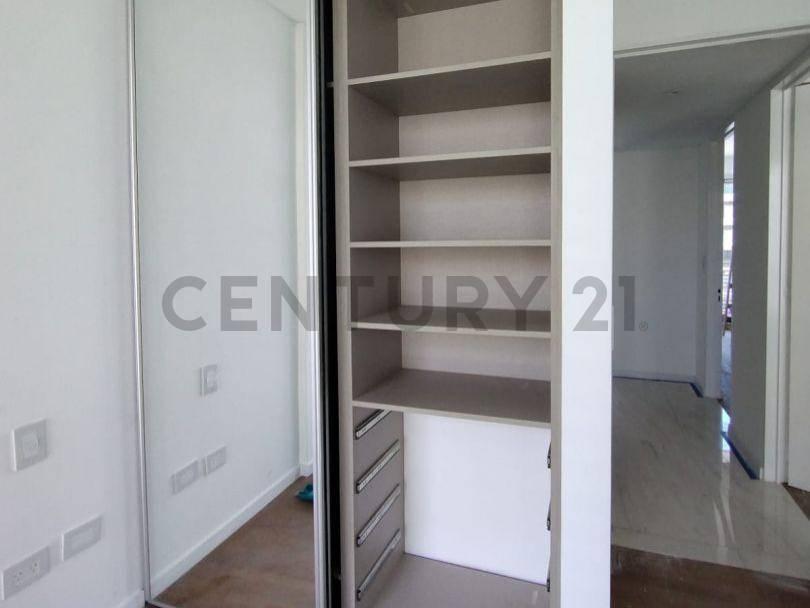 Venta Cuatro Ambientes con Cochera, Caballito Sur 5