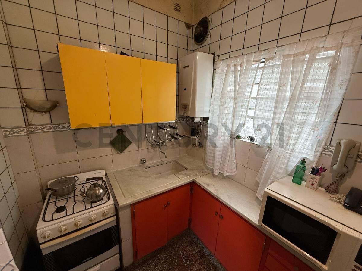 ¡DEPARTAMENTO 3 AMBIENTES CON BALCÓN EN ALMAGRO!