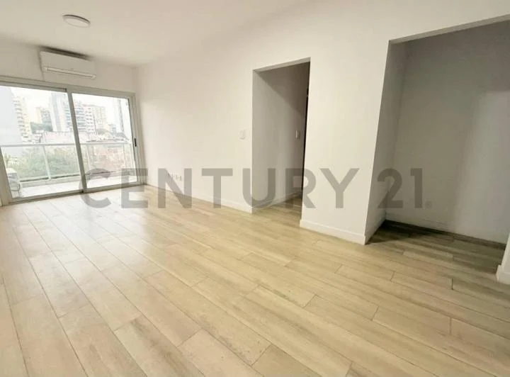 Semipiso Tres ambientes con patio 2
